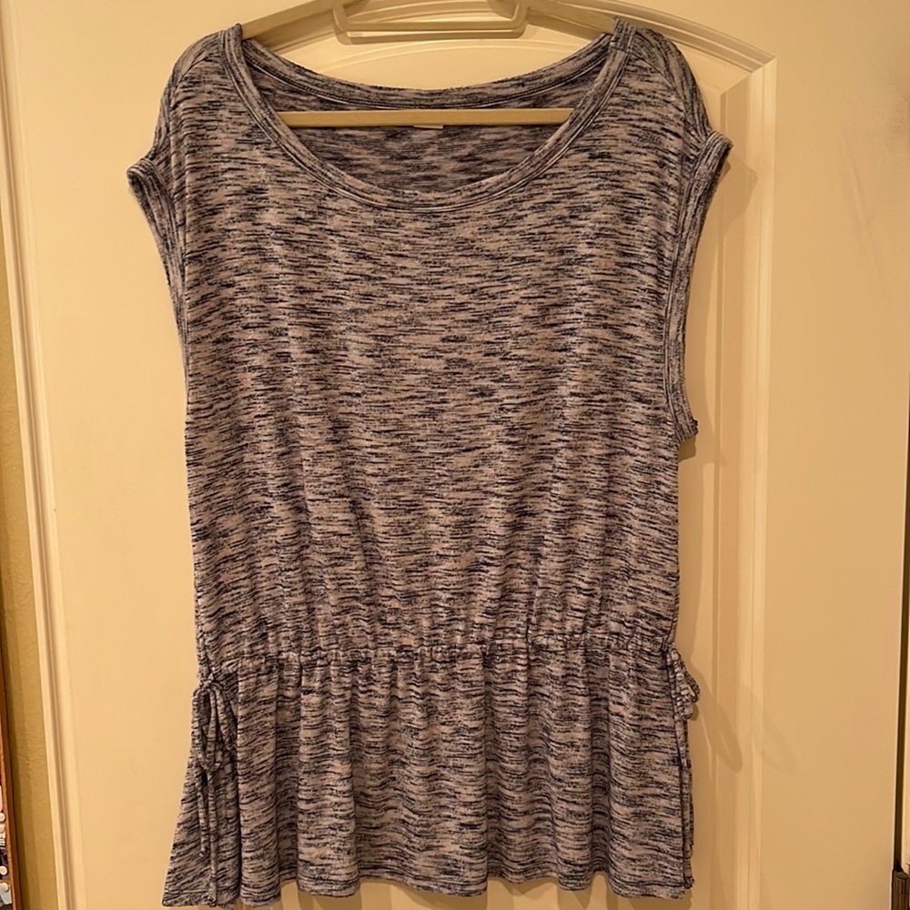 Gap XL blue short sleeve top